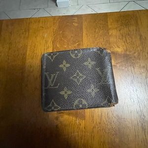 Louis Vuitton monogram men’s bi-fold wallet